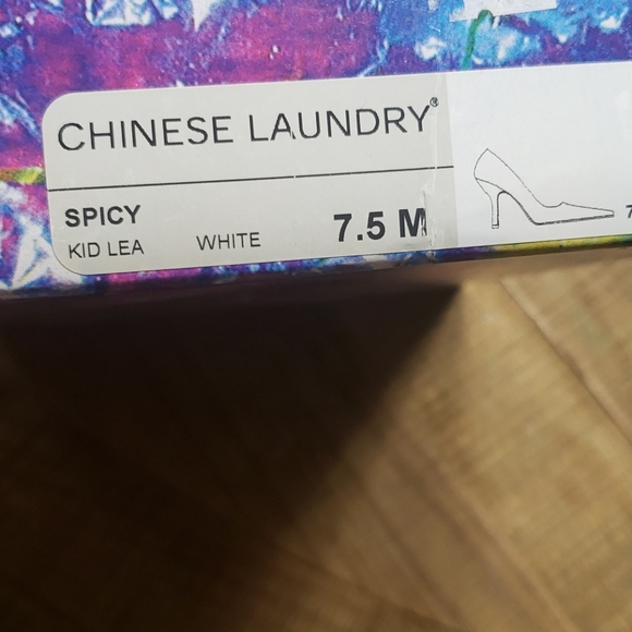 Chinese Laundry Black Leather Pumps - Picture 7 of 8